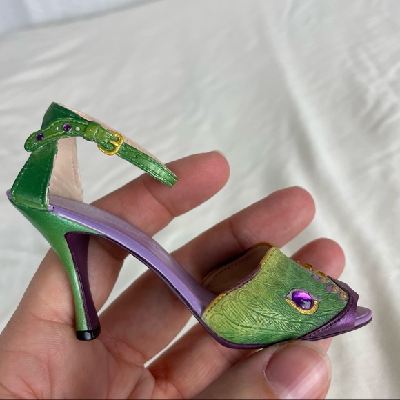 Collection of 4 Antique Just the Right Shoes - Picture 7 of 15